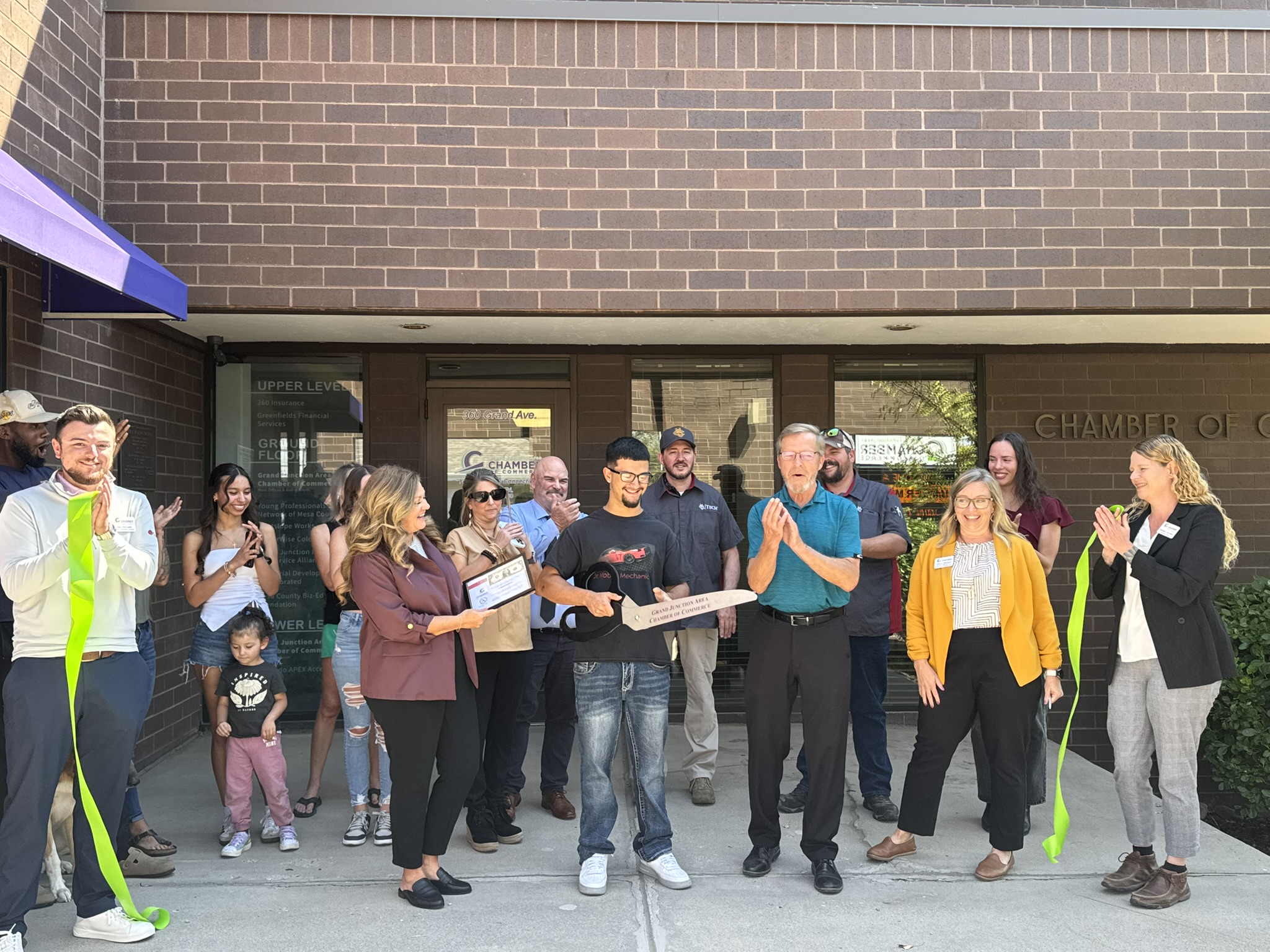 Chamber Header Image Showing Ribbon Cutting at Chamber of Commerce Office